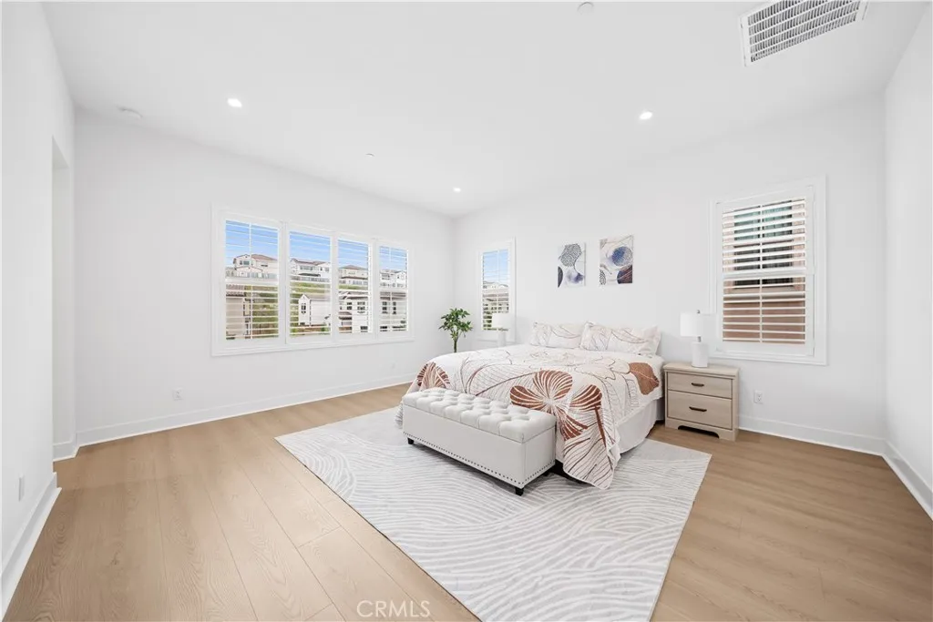 Additional image 31 of 118 Glydon, Irvine, CA 92618