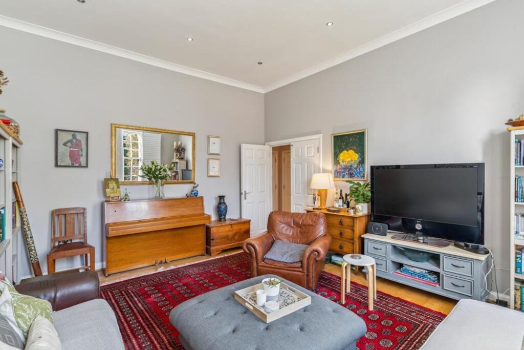 Additional image 4 of Beningfield Drive, London Colney, AL2