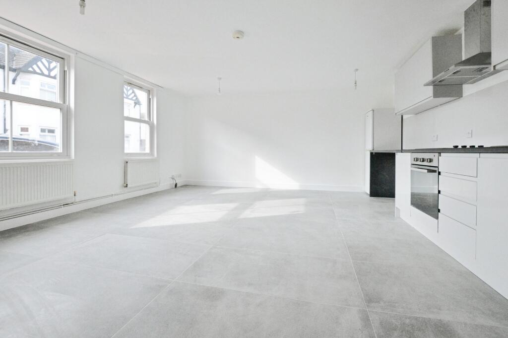 Additional image 2 of Laurel Road, St Albans, AL1