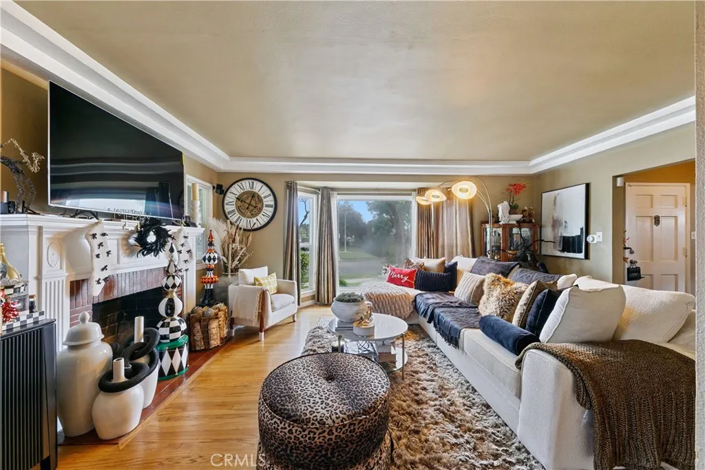 Additional image 2 of 3907 Edgehill Drive, Leimert Park, CA 90008