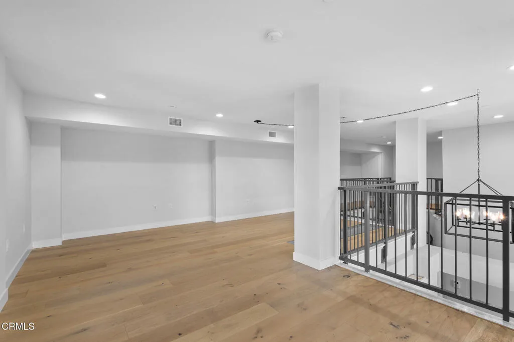 Additional image 74 of 1901 Victoria Avenue Unit 204, Oxnard, CA 93035