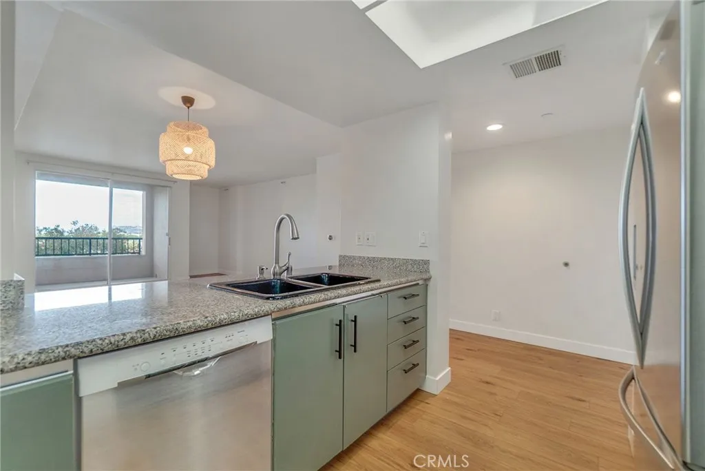Additional image 91 of 850 E Ocean Blvd Unit 613, Long Beach, CA 90802