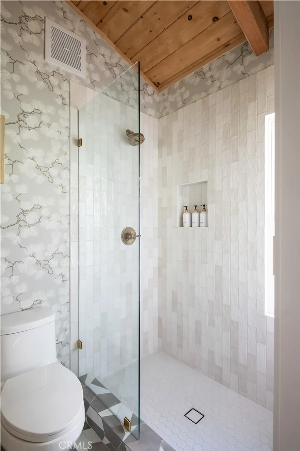 Additional image 19 of 1340 Yosemite Dr, Lake Arrowhead, CA 92352