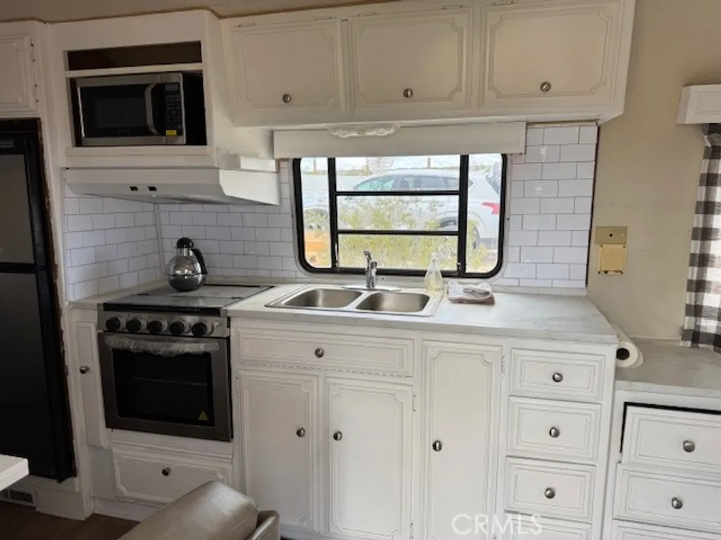 Additional image 5 of 68175 Pole Line, 29 Palms, CA 92277