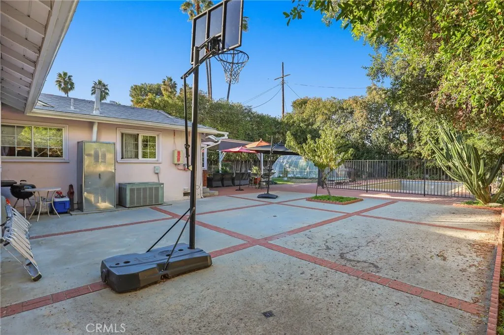 Additional image 82 of 15719 Vose Street, Lake Balboa, CA 91406