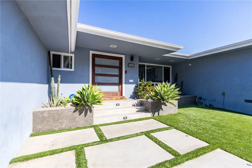 Additional image 6 of 5617 Glenford, Los Angeles, CA 90008