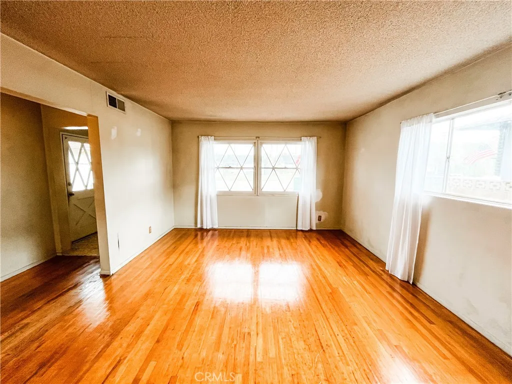 Additional image 6 of 534 E Hoover Ave, Orange, CA 92867