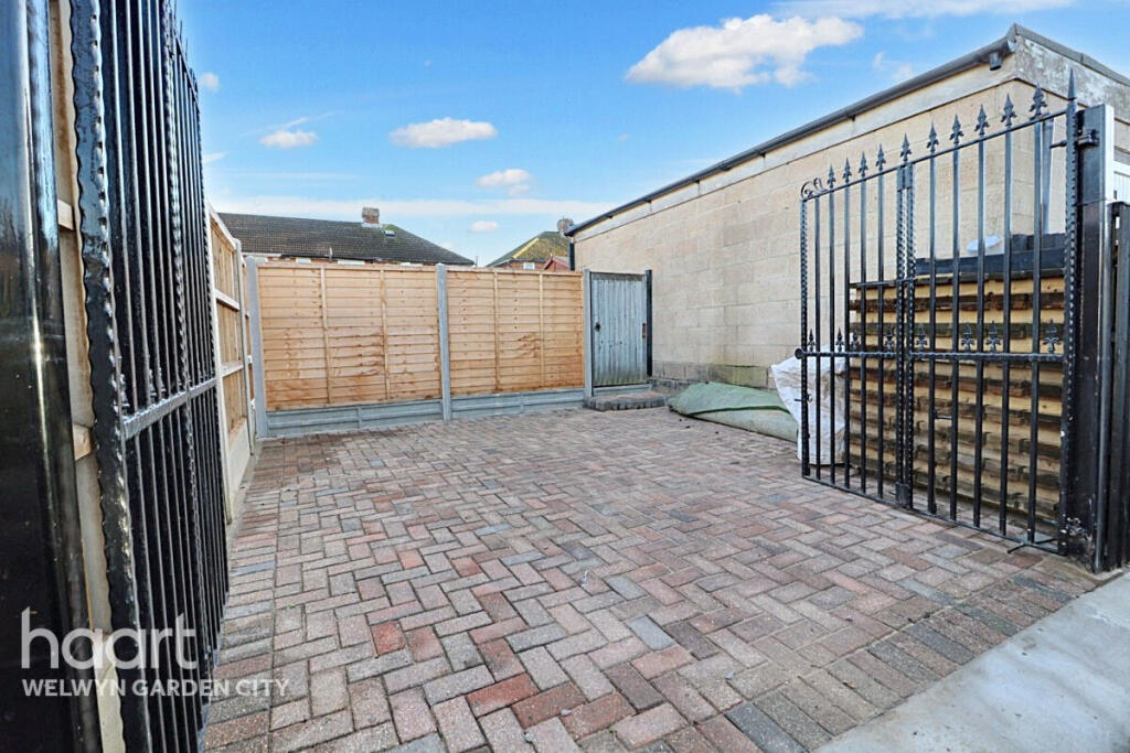 Additional image 18 of Chelwood Avenue, Hatfield