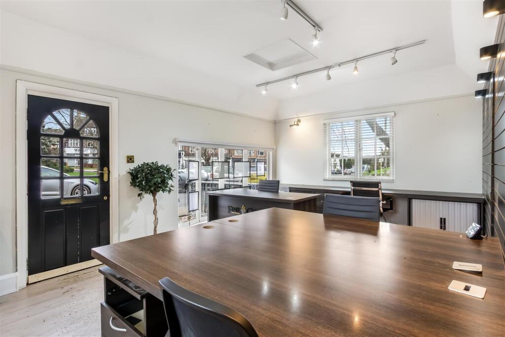 Additional image 6 of Bradmore Green, Brookmans Park, Hatfield