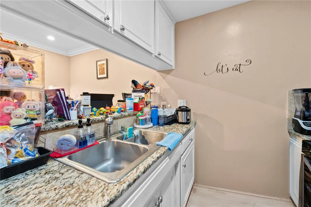 Additional image 33 of 7035 Woodley Unit 205, Van Nuys, CA 91406