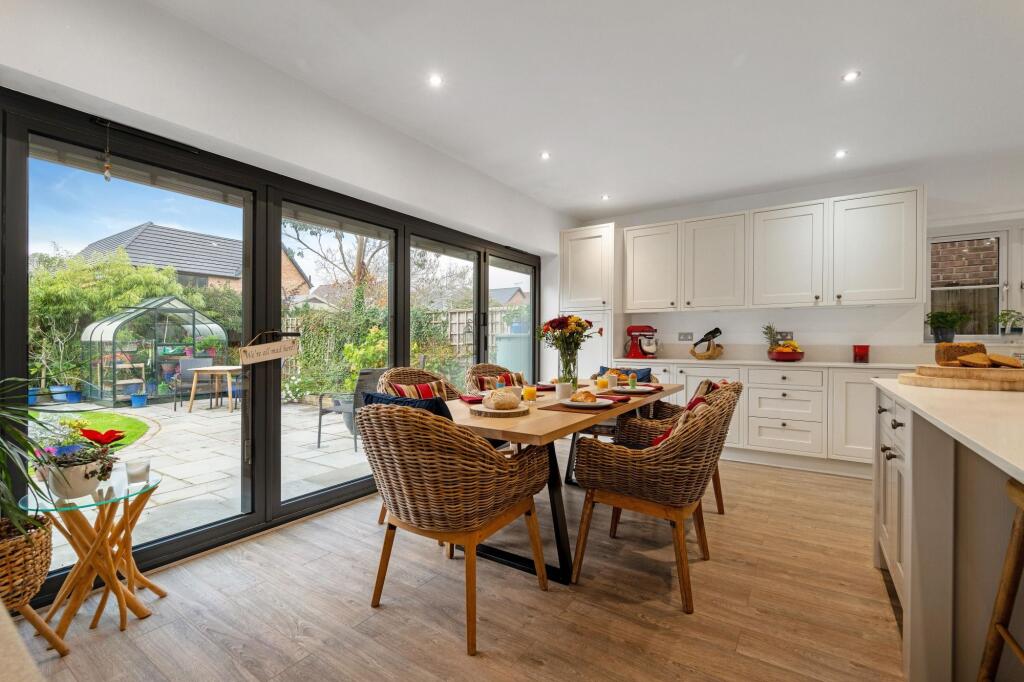 Additional image 15 of Bucknalls Drive, Bricket Wood, AL2