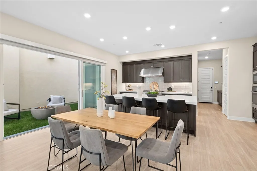 Additional image 4 of 114 Source, Irvine, CA 92618