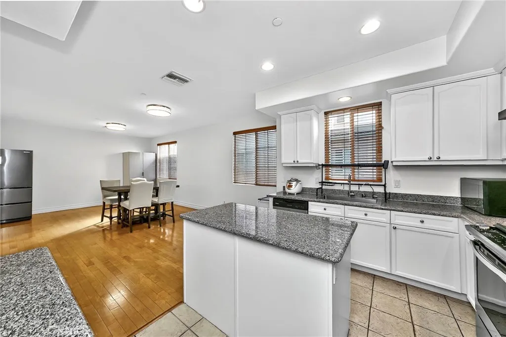 Additional image 35 of 24005 Los Codona, Torrance, CA 90505