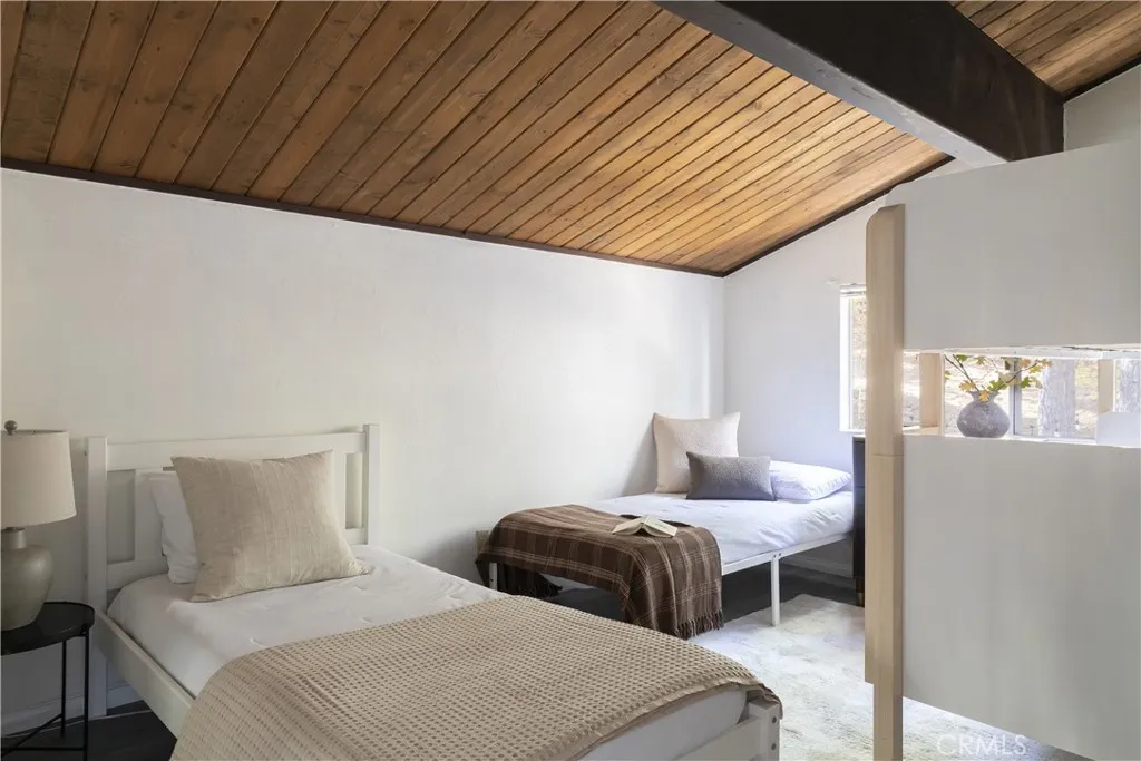 Additional image 17 of 572 Brentwood Dr, Lake Arrowhead, CA 92352