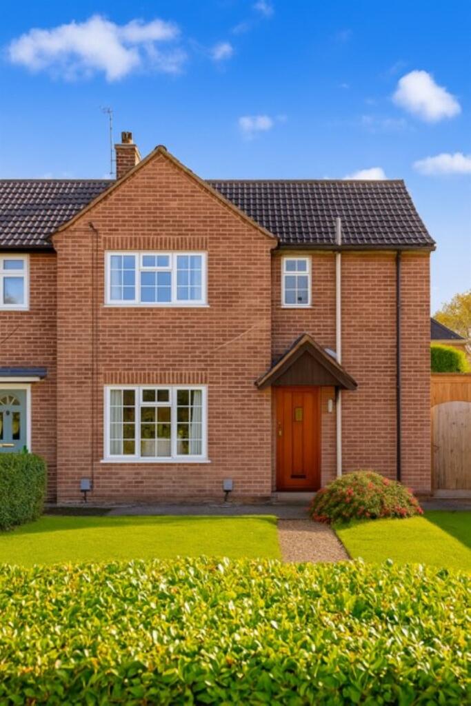 Additional image 17 of How Wood, Park Street, St. Albans