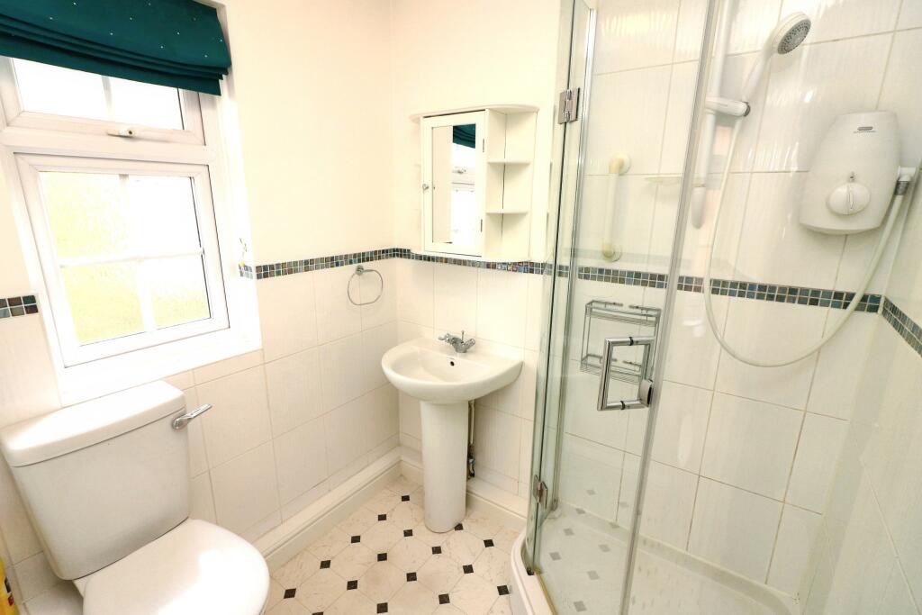 Additional image 11 of Longcroft Gardens, Welwyn Garden City, AL8