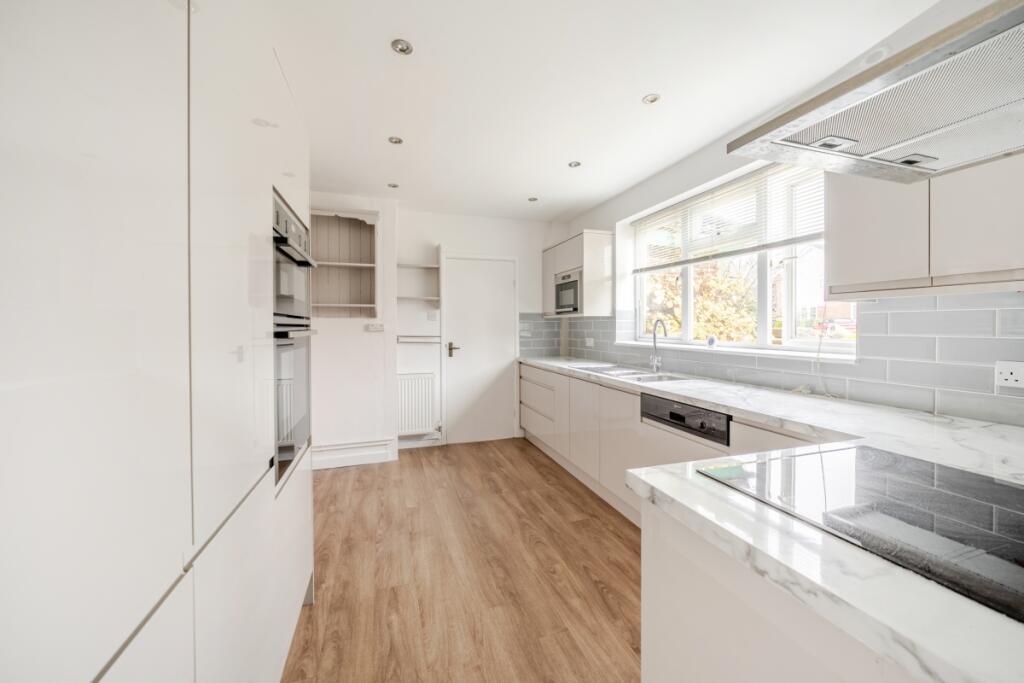 Additional image 5 of Wood End Hill Harpenden AL5