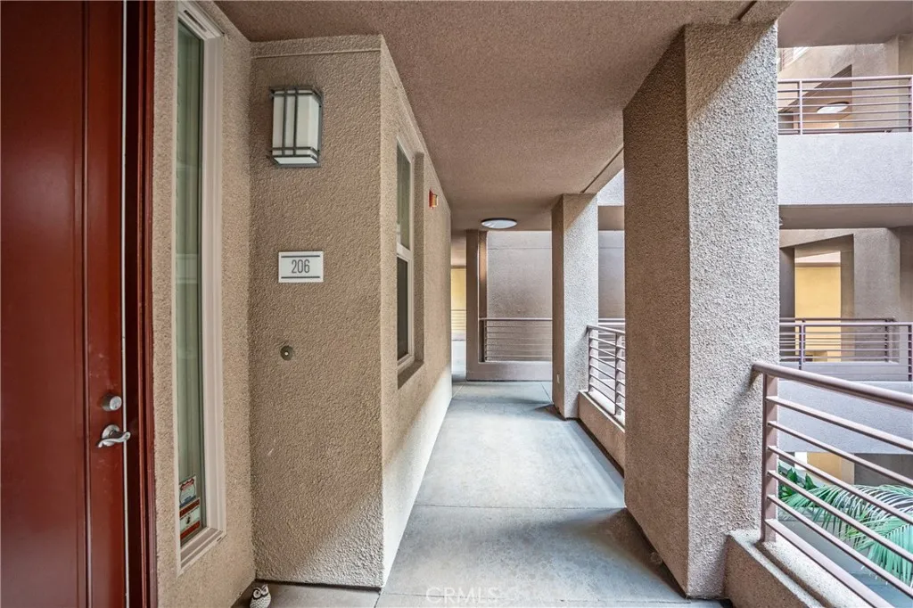 Additional image 8 of 201 E Angeleno Avenue Unit 206, Burbank, CA 91502