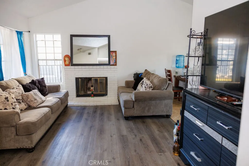 Additional image 3 of 575 Prairie Way, Perris, CA 92571