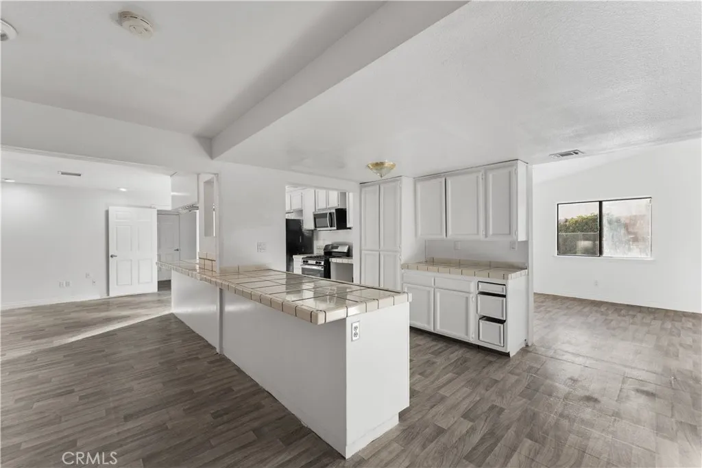 Additional image 15 of 3142 Golfwood Court, Lancaster, CA 93536