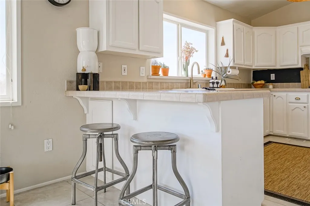 Additional image 23 of 1001 Gibralter Road, Landers, CA 92285