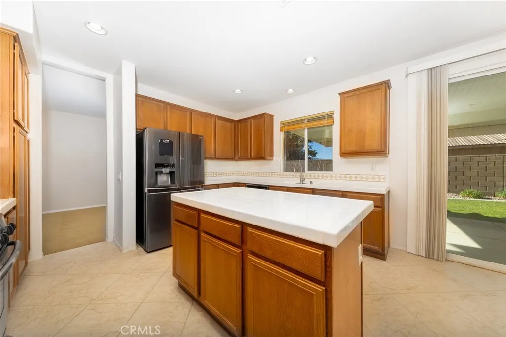 Additional image 6 of 43749 Tahoe Way, Lancaster, CA 93536