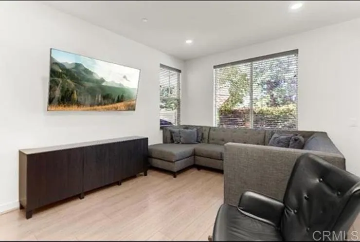 Additional image 39 of 12835 W Hemingway Drive, San Fernando, CA 91340