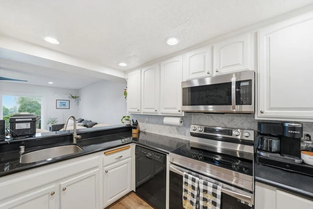 Additional image 10 of 3711 Balboa Ter Unit B, San Diego, CA 92117