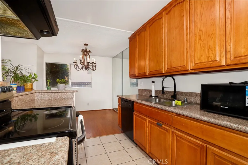 Additional image 35 of 5403 Newcastle Avenue Unit 28, Encino, CA 91316