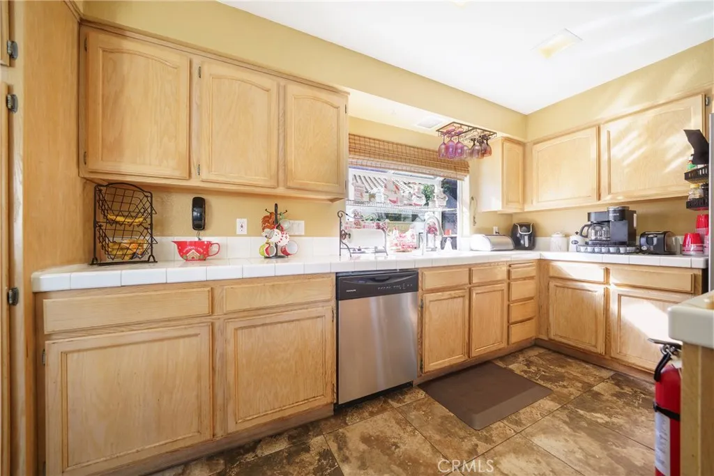 Additional image 70 of 28947 Glenrock Pl, Highland, CA 92346