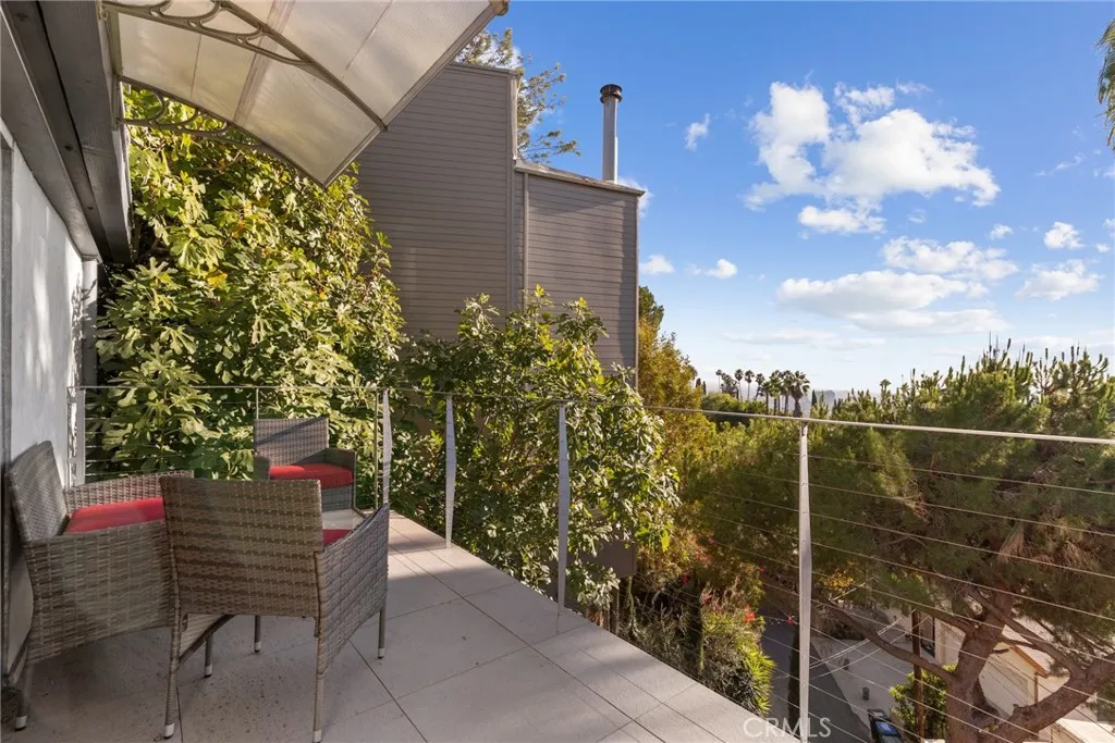 Additional image 72 of 5675 Spreading Oak Drive, Los Angeles, CA 90068