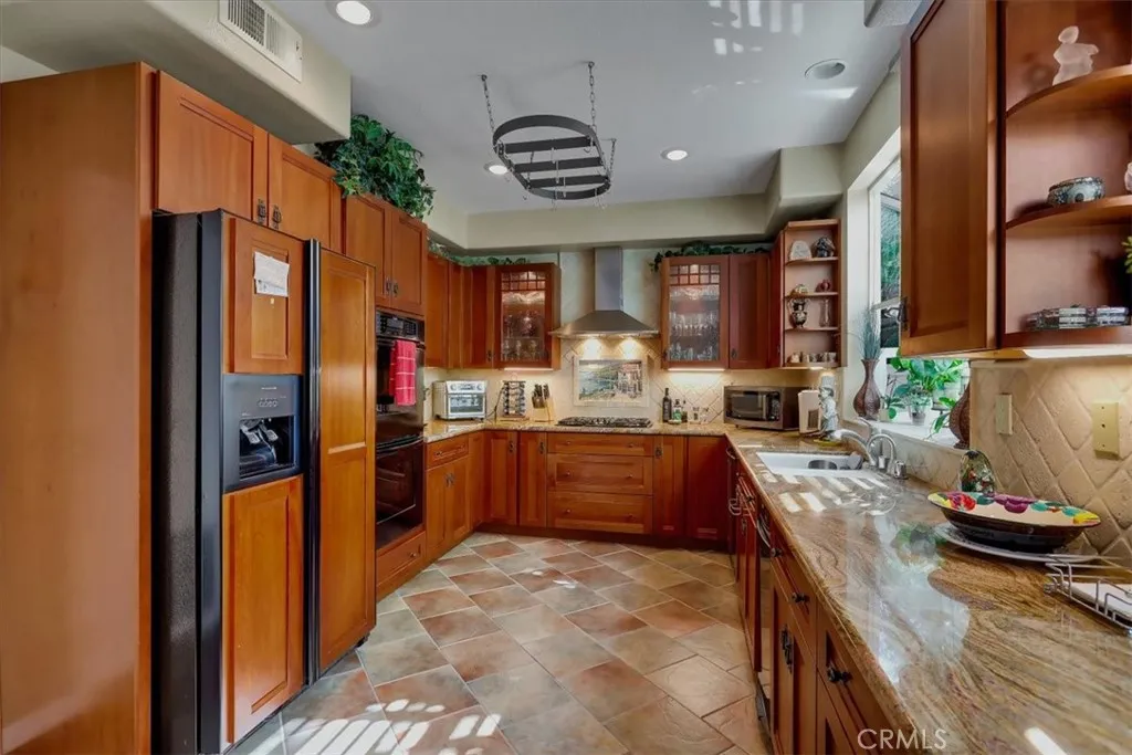 Additional image 13 of 19 Calle De Arena, Rancho Santa Margarita, CA 92688