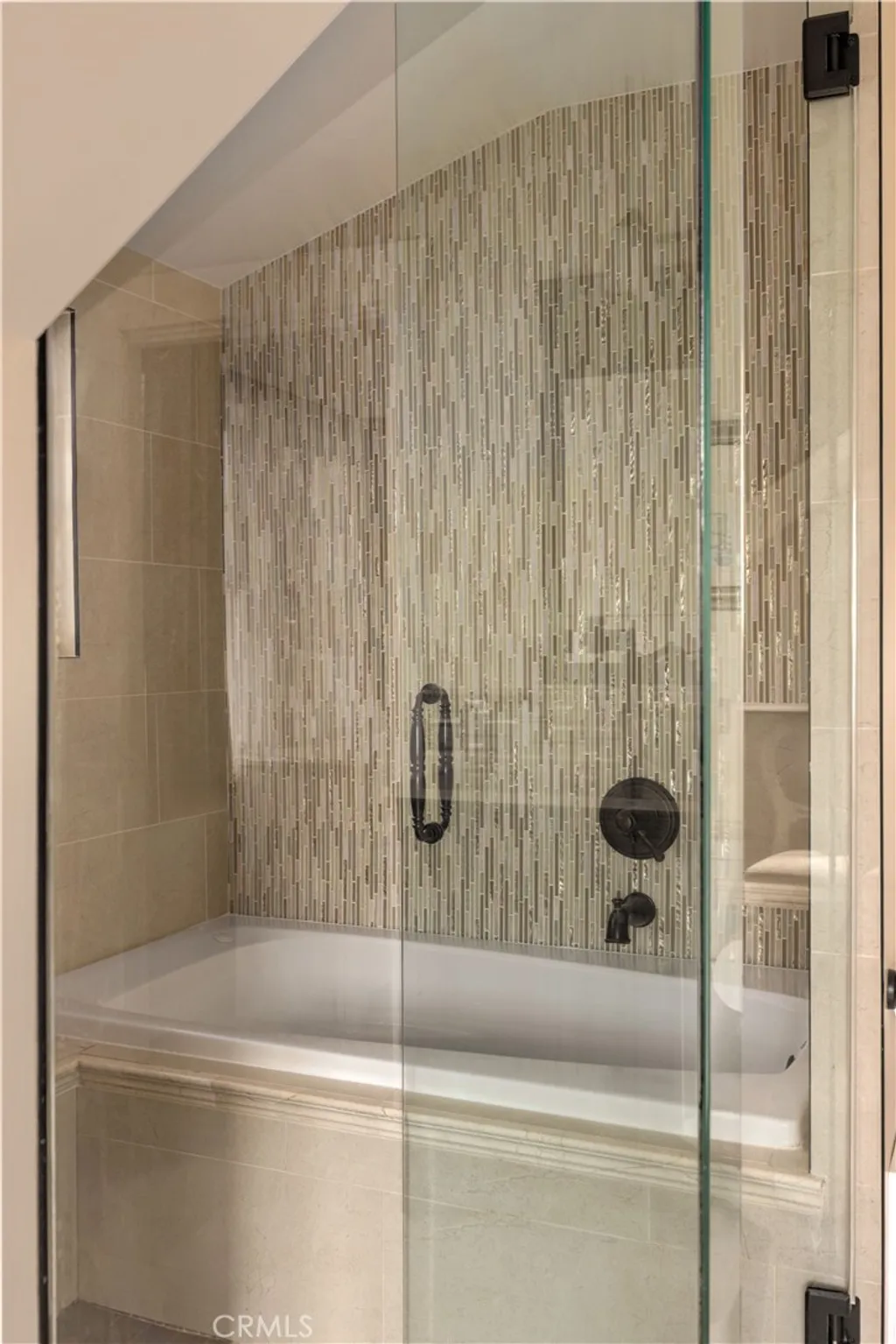 Additional image 25 of 1065 Locust St, Pasadena, CA 91106