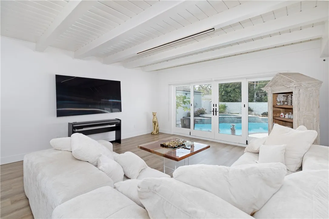 Additional image 72 of 5439 Gentry Avenue, Valley Village, CA 91607