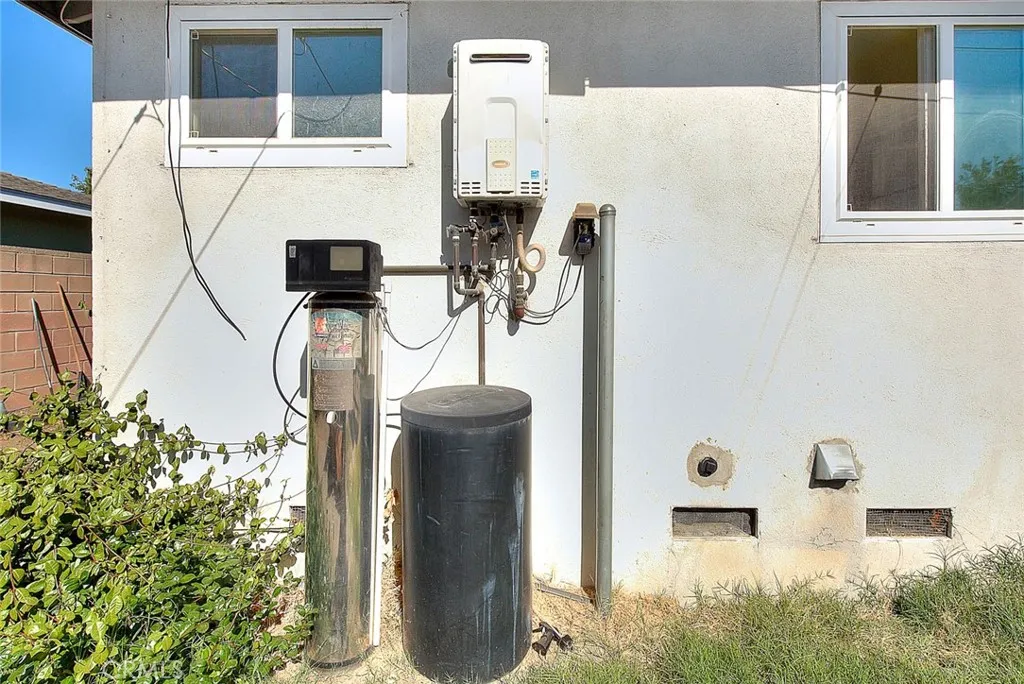 Additional image 46 of 909 W Flora Street, Ontario, CA 91762