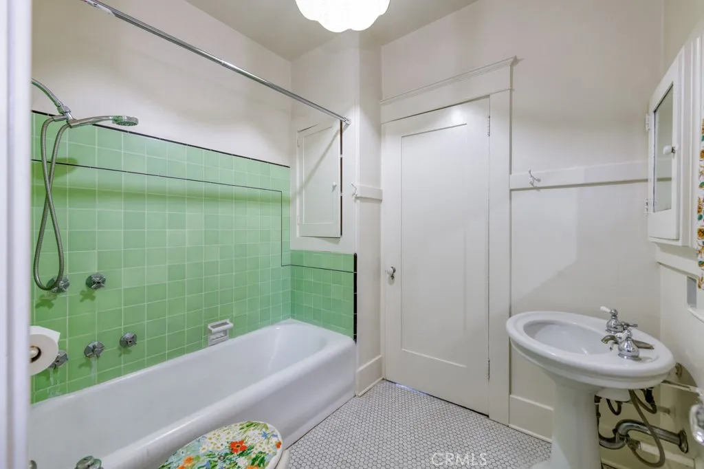 Additional image 109 of 605 E Home Avenue, Fresno, CA 93728