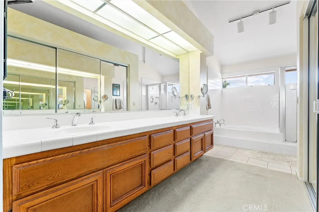 Additional image 14 of 39 Foxboro, Irvine, CA 92614