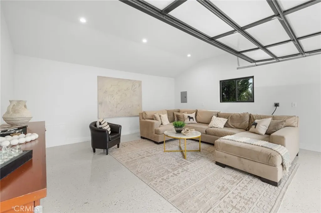 Additional image 18 of 742 Groton Dr, Burbank, CA 91504