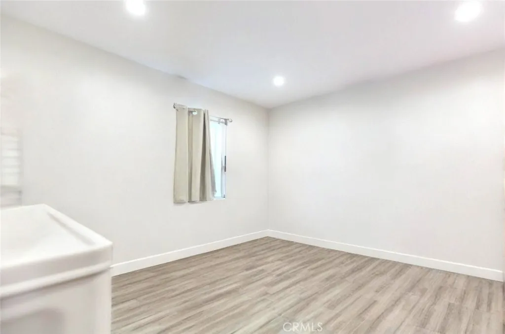 Additional image 26 of 15439 Hart Street, Van Nuys, CA 91406