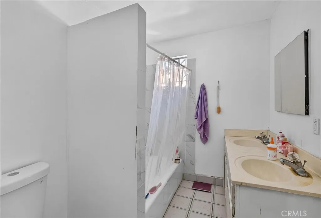 Additional image 61 of 1139 E 82nd St, Los Angeles, CA 90001