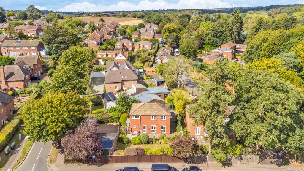 Additional image 27 of Elmoor Avenue, Welwyn, Hertfordshire, AL6 9PA