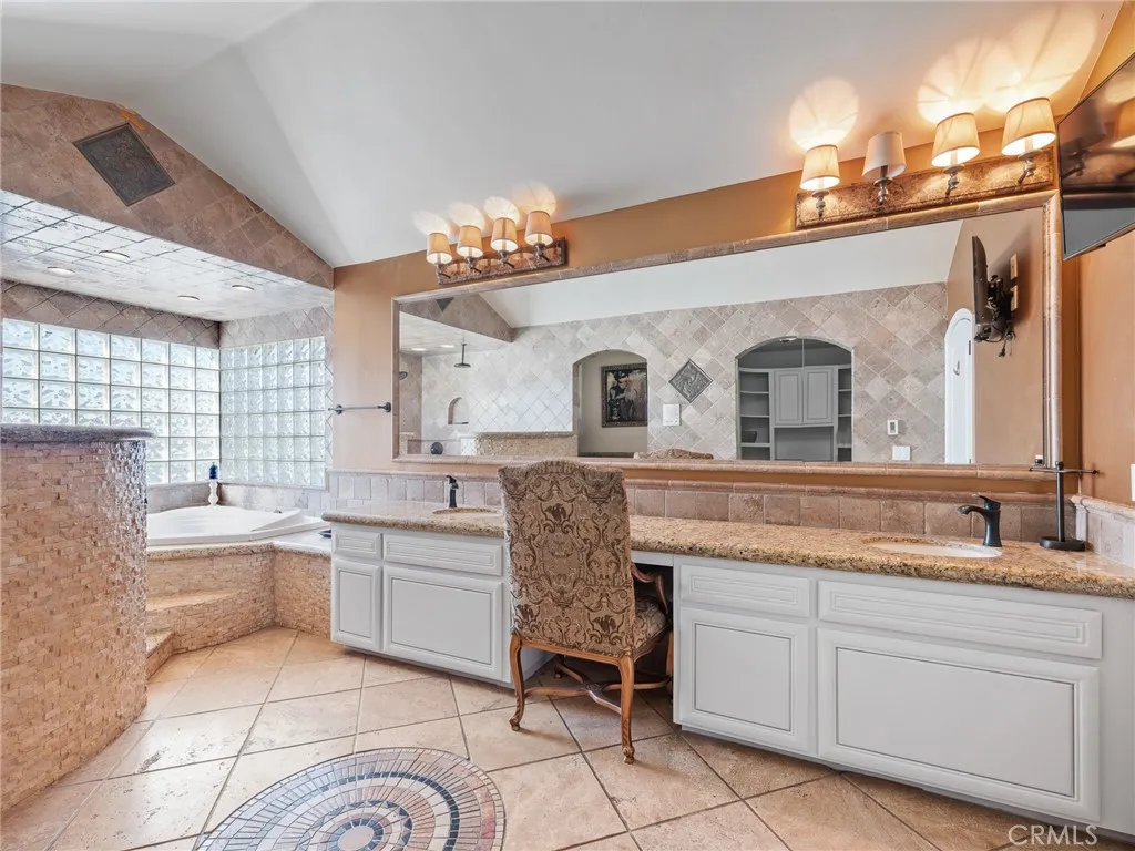 Additional image 108 of 18160 Harbor Drive, Victorville, CA 92395