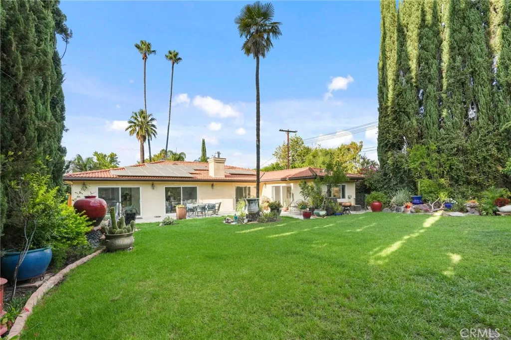 Additional image 120 of 18760 Wells, Tarzana, CA 91356