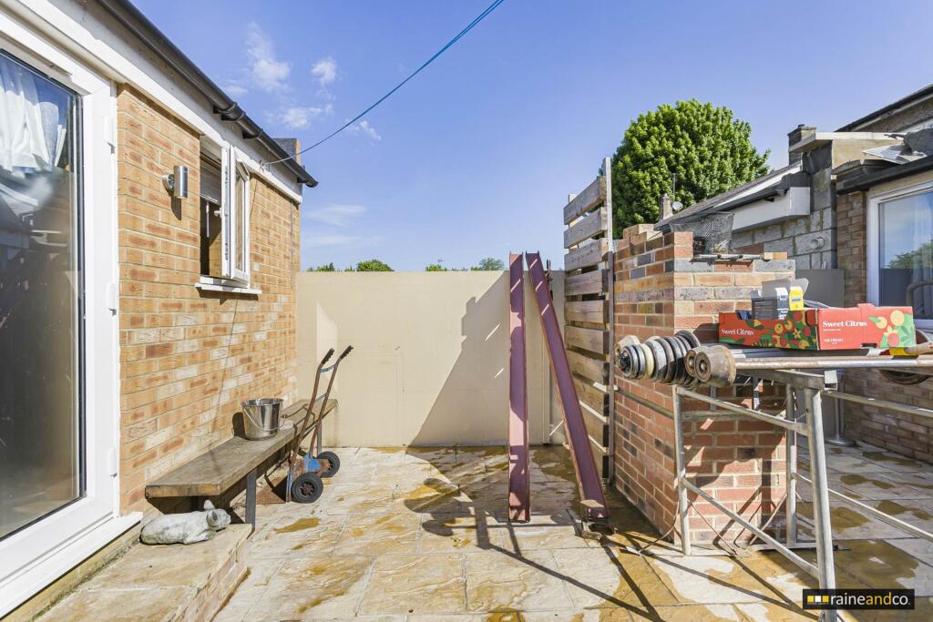 Additional image 21 of Aldykes, Hatfield