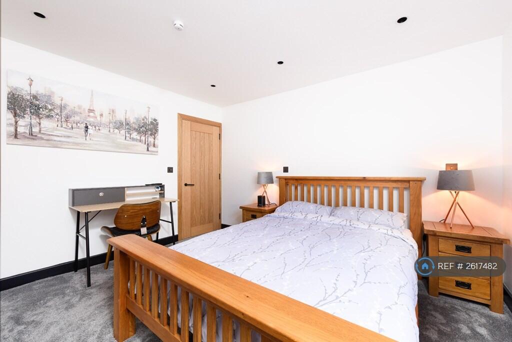 Additional image 16 of High Street, Redbourn, AL3