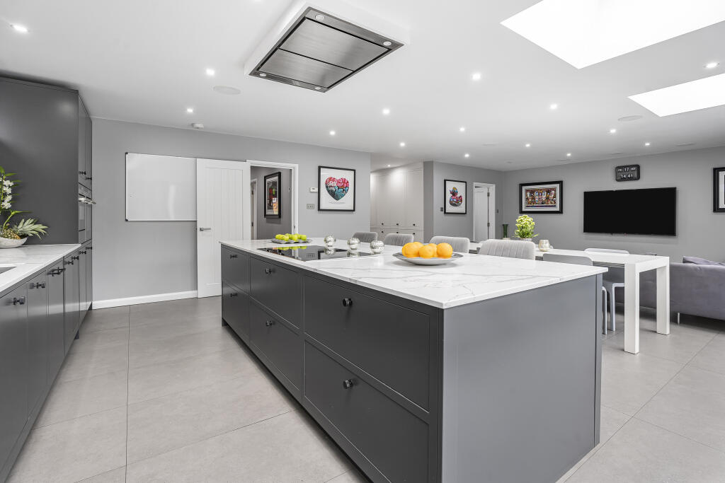 Additional image 28 of Charmouth Road, St. Albans, Hertfordshire, AL1