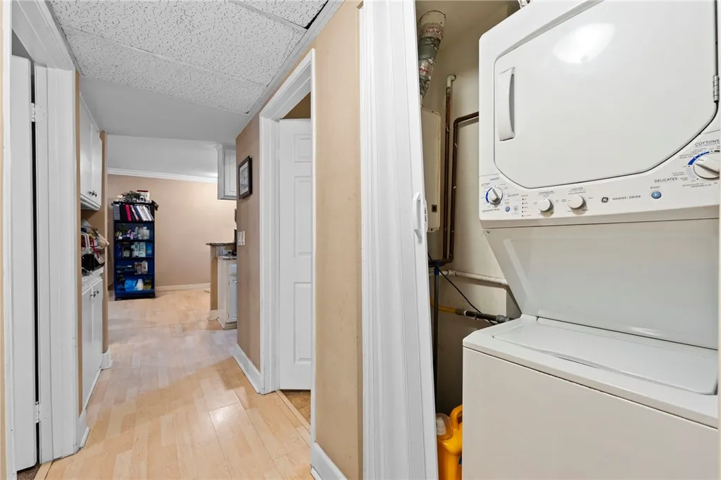 Additional image 11 of 7035 Woodley Unit 205, Van Nuys, CA 91406