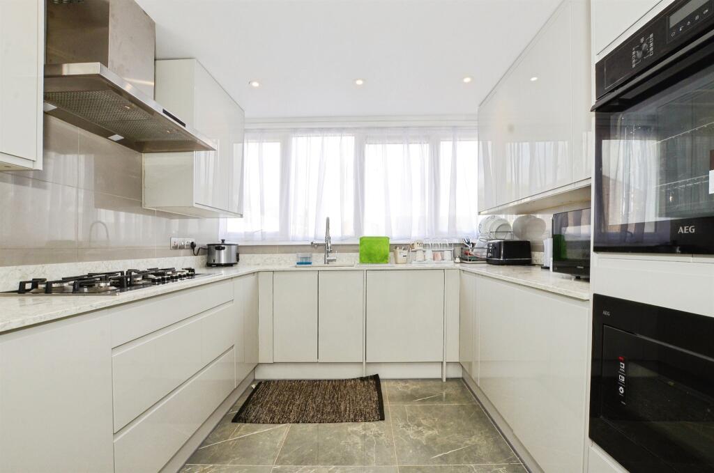 Additional image 6 of Alder Close, Park Street, St. Albans