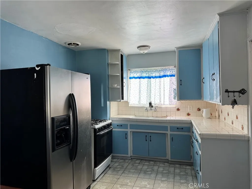 Additional image 15 of 10406 San Carlos Ave, South Gate, CA 90280