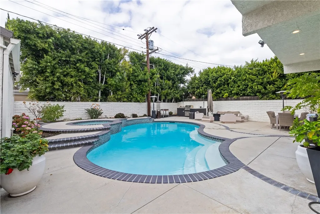 Additional image 50 of 5439 Gentry Avenue, Valley Village, CA 91607